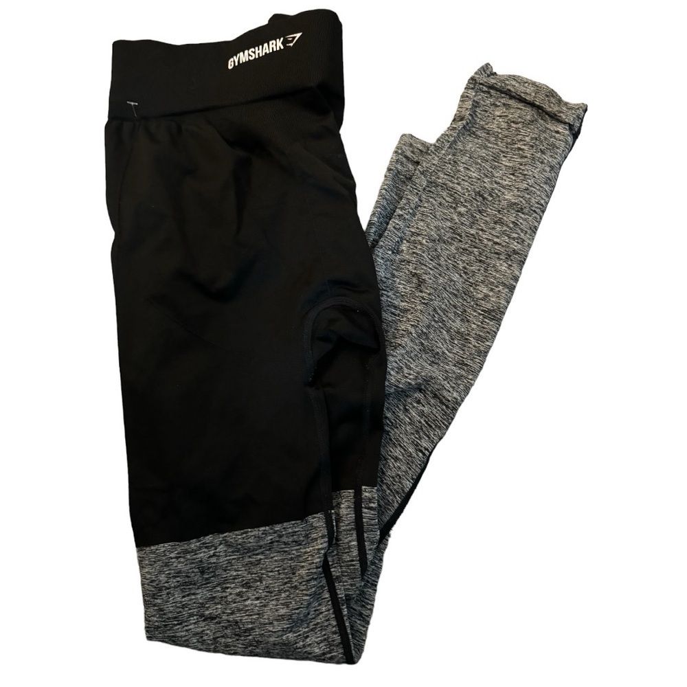 Gymshark Seamless Two-Toned Black and Gray Leggings